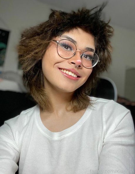 KianaVi onlyfans sextape leak