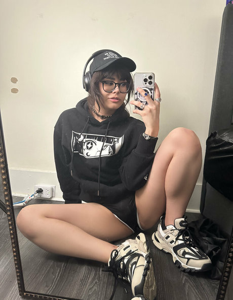 KianaVi onlyfans porn leak