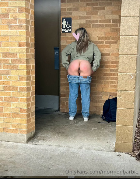 MormonBarbie onlyfans pics leaked