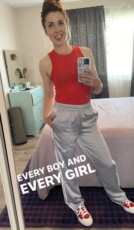 Gina Louise Phillips leaked onlyfans