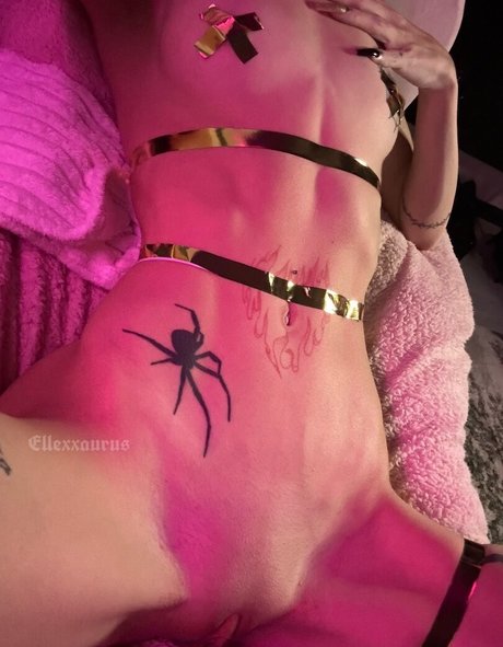 Ellexxaurus onlyfans model photo