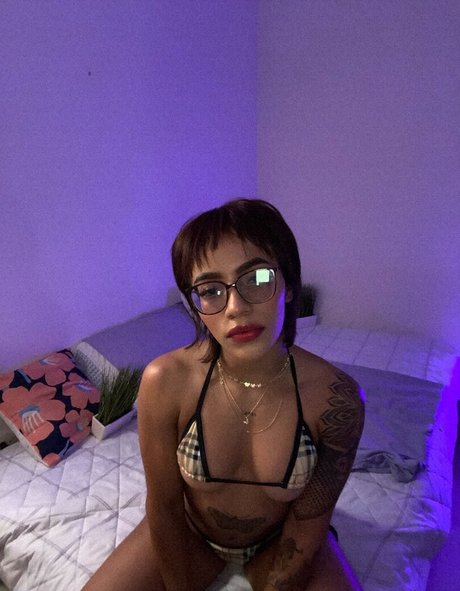 Buff Camile onlyfans content type