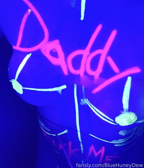 BlueHuneyDew only fans nudes