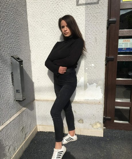 Denisa R Maria nudes only fans