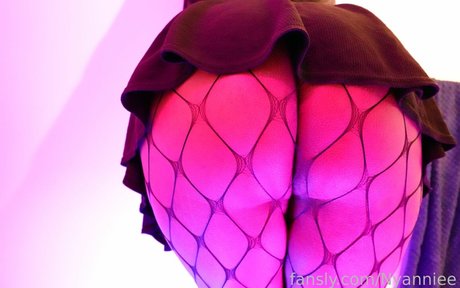 Nyanniee onlyfans content