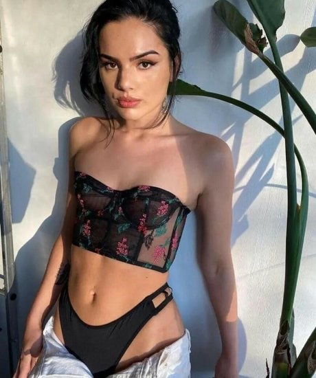 Famke Louise onlyfans free content