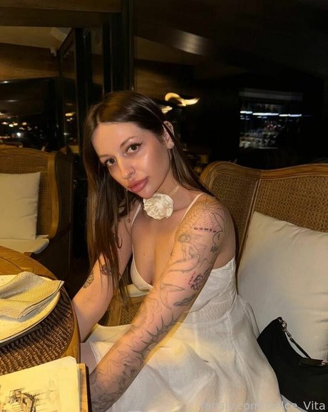 Dolce Vita tits onlyfans