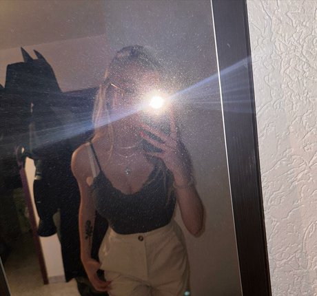 blonde vivi naked onlyfans leaks