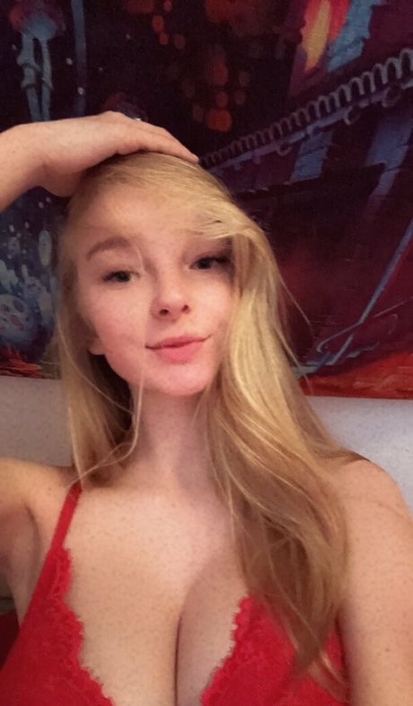 blonde vivi nude only fans