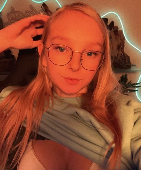 blonde vivi onlyfans posts