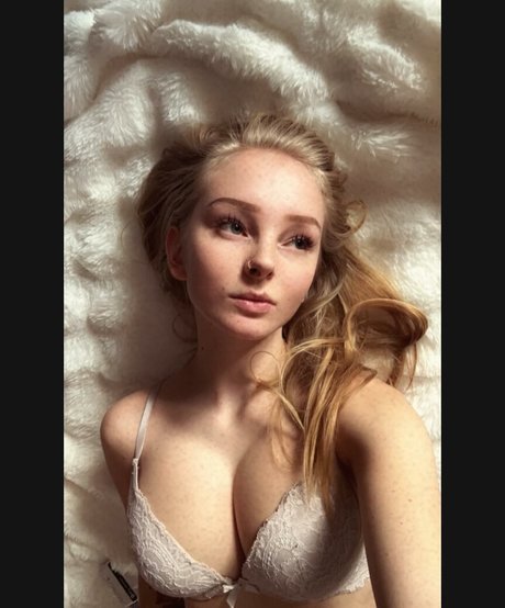 blonde vivi onlyfans post