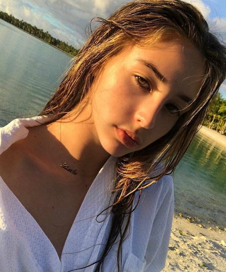 Scarlet Rose Stallone onlyfans pictures