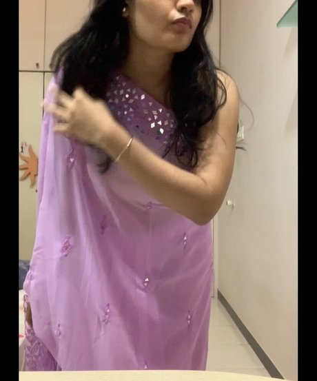 Desi Aurora onlyfans model images