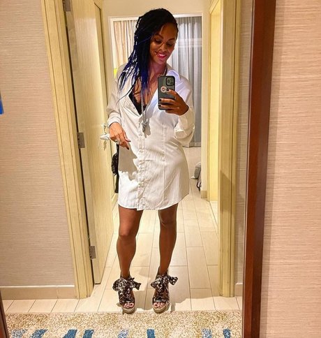 Lucy Hedges nsfw onlyfans