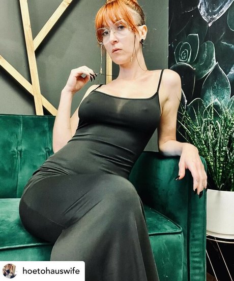 Hoetohauswife onlyfans naked pics