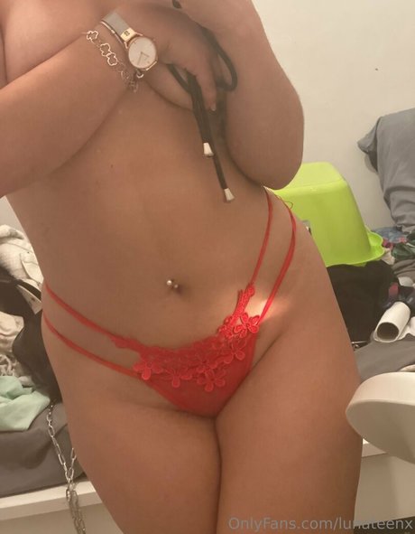 lunateenx onlyfans picture