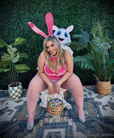 Emma St James onlyfans strip tease