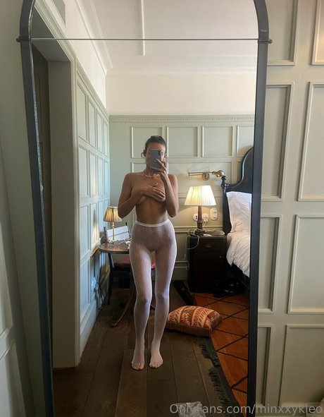 mialarelle onlyfans leaks xxx