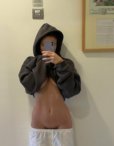 mialarelle onlyfans free