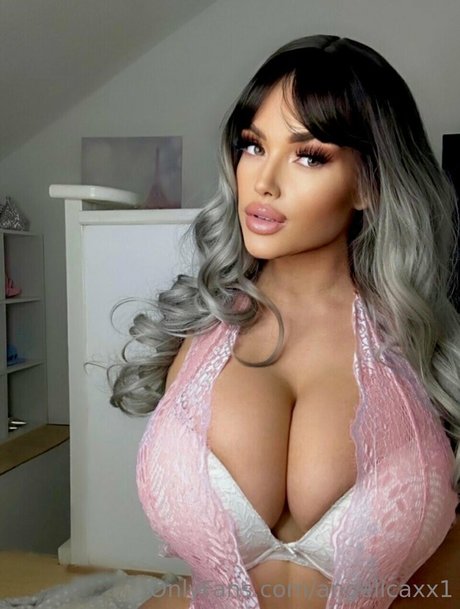 Angelica Sharpe free only fans