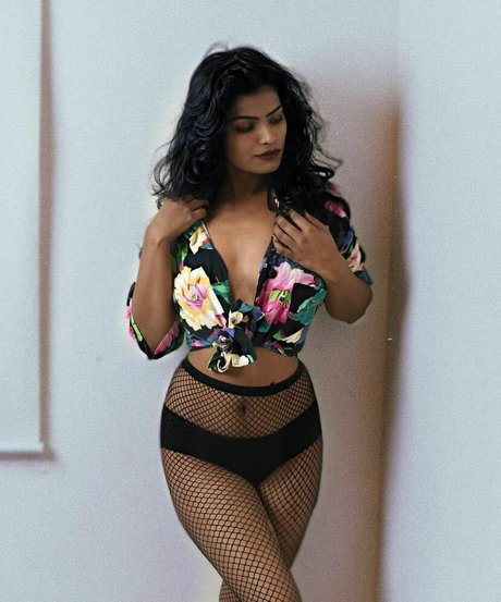 Nidhi Goel only fans leaks