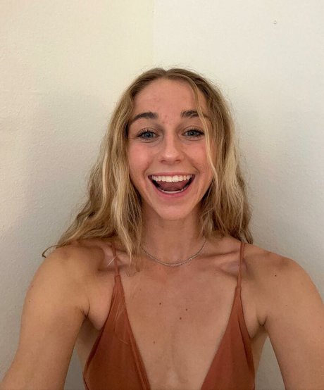 Siena Palicke onlyfans ass