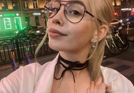 deni__dragons__ onlyfans porn free