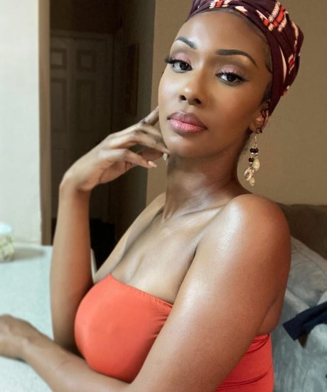 Six The Goddis porn onlyfans