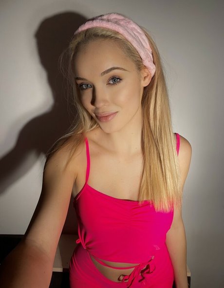 skyress vip onlyfans sextape