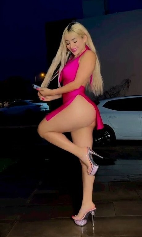 alemiarojas onlyfans content