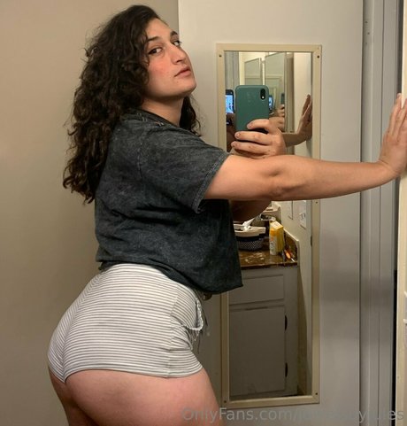 jewelsbyjules onlyfans naked leaks