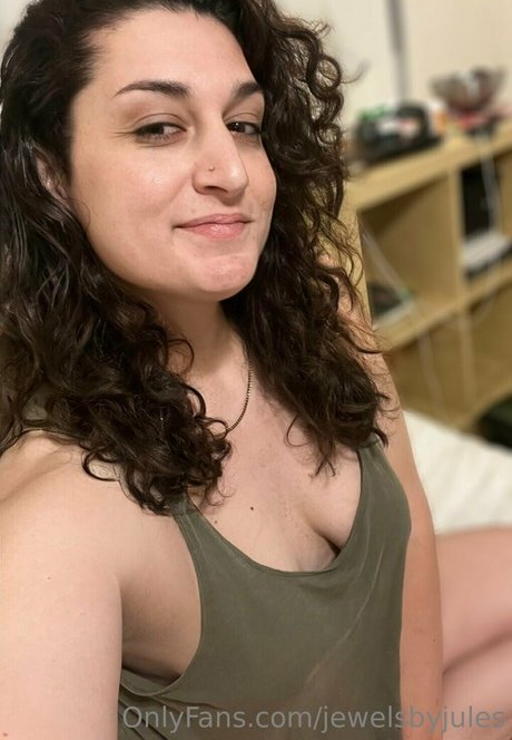 jewelsbyjules onlyfans nude pictures
