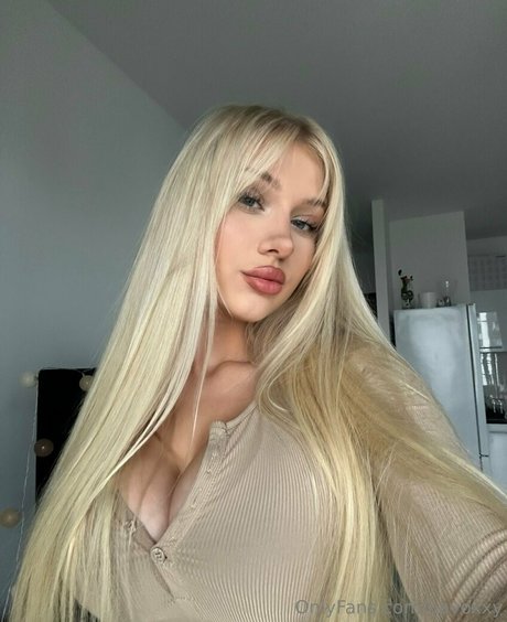 pavoxxy porn onlyfans