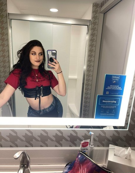 Ashley Jolly onlyfans nude content