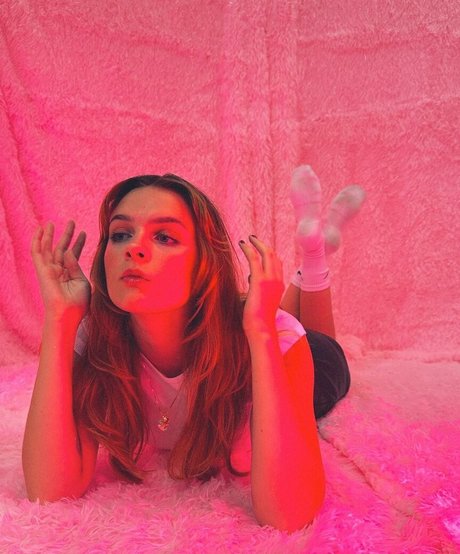 McKenzie Bell Profile pic