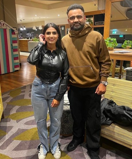 Tindy Kaur onlyfans gratis