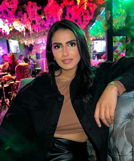 Tindy Kaur onlyfans nude tits