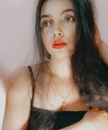 Aarohi Verma nude onlyfans pics