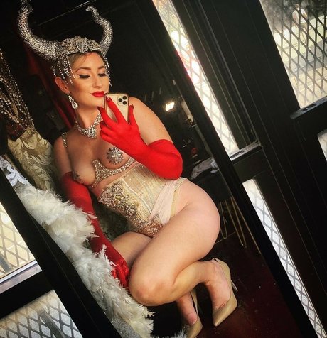 Robyn Adele Anderson xxx onlyfans