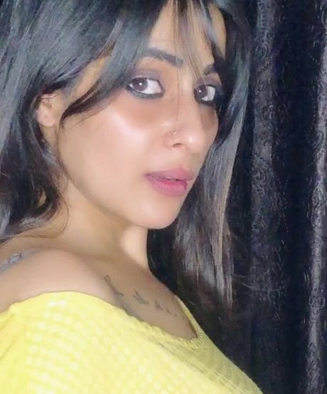 Vansheen Verma Sumbriya naked onlyfans pics