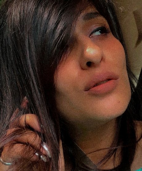 Vansheen Verma Sumbriya is on onlyfans