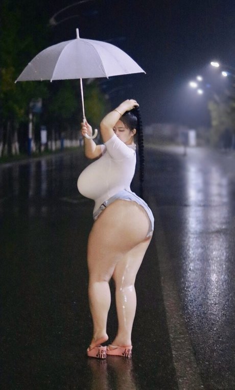 Pishen eva nude only fans