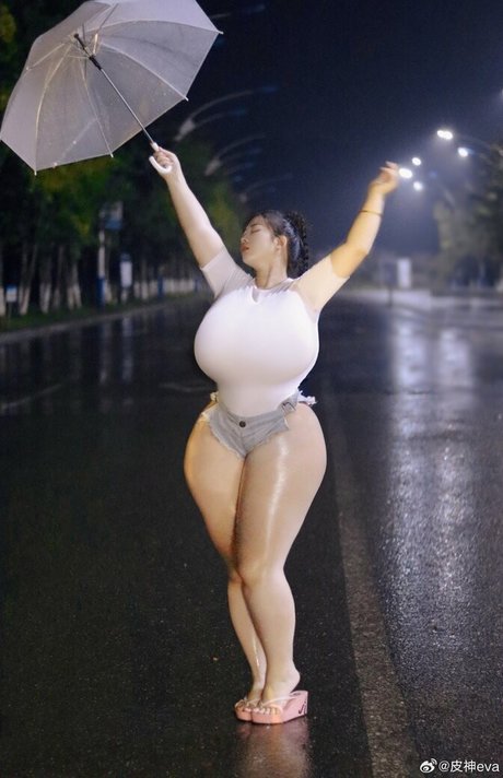 Pishen eva leaked nudes onlyfans