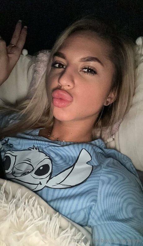 bunnysnowvip onlyfans leaked free