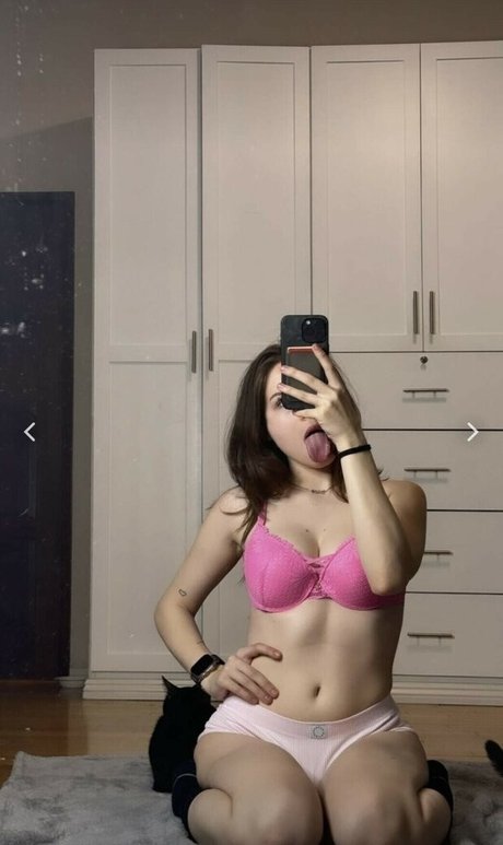 Talissa Smalley onlyfans boobs