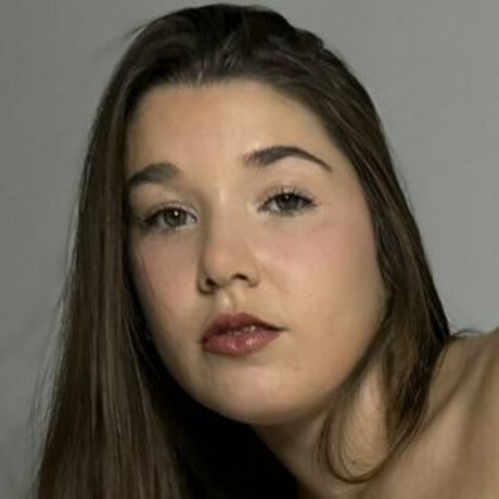 Naiara Ribelles onlyfans content type