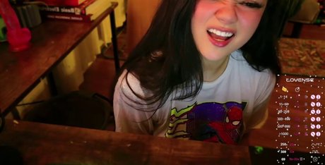 annatigarr onlyfans model photos