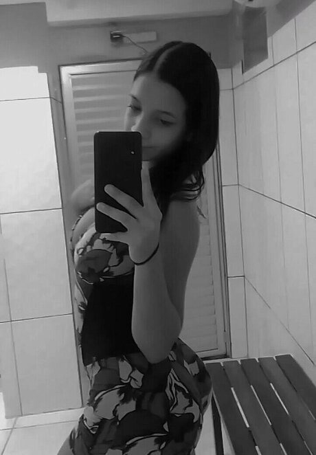 Yasmim kesia leaked nude onlyfans