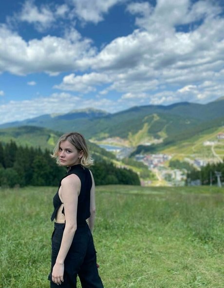 nina williams onlyfans topless