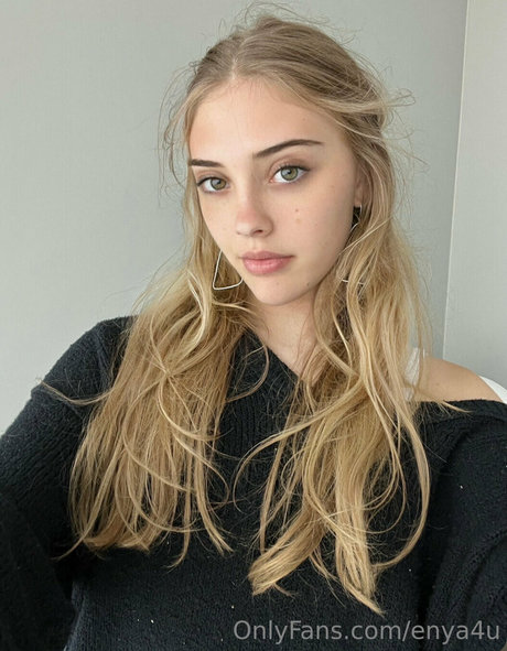 enya4u onlyfans images